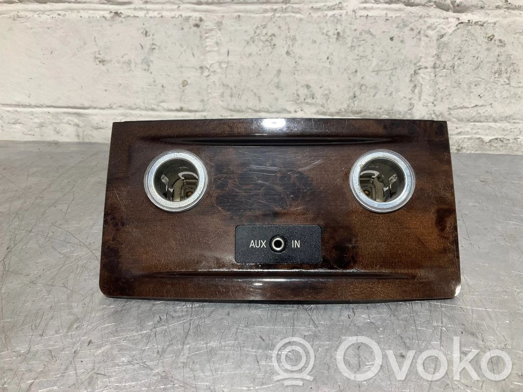 BMW 5 E60 E61 Moldura del mechero trasero 