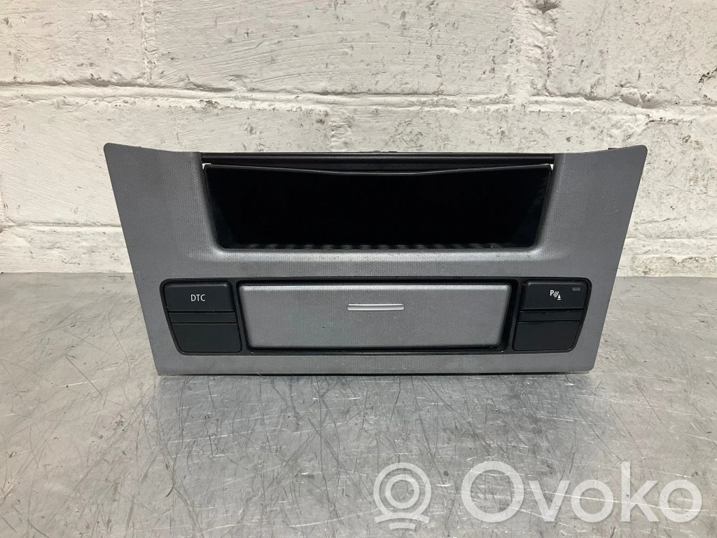 BMW 5 E60 E61 Glove box 