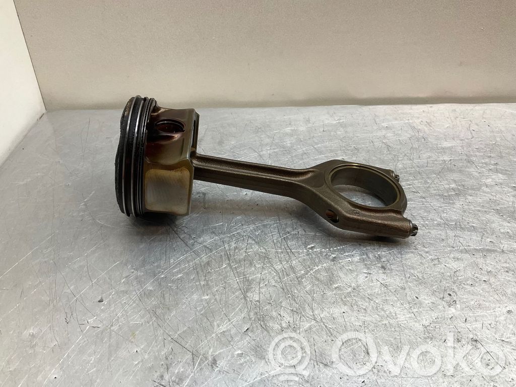 BMW 3 E92 E93 Piston with connecting rod 