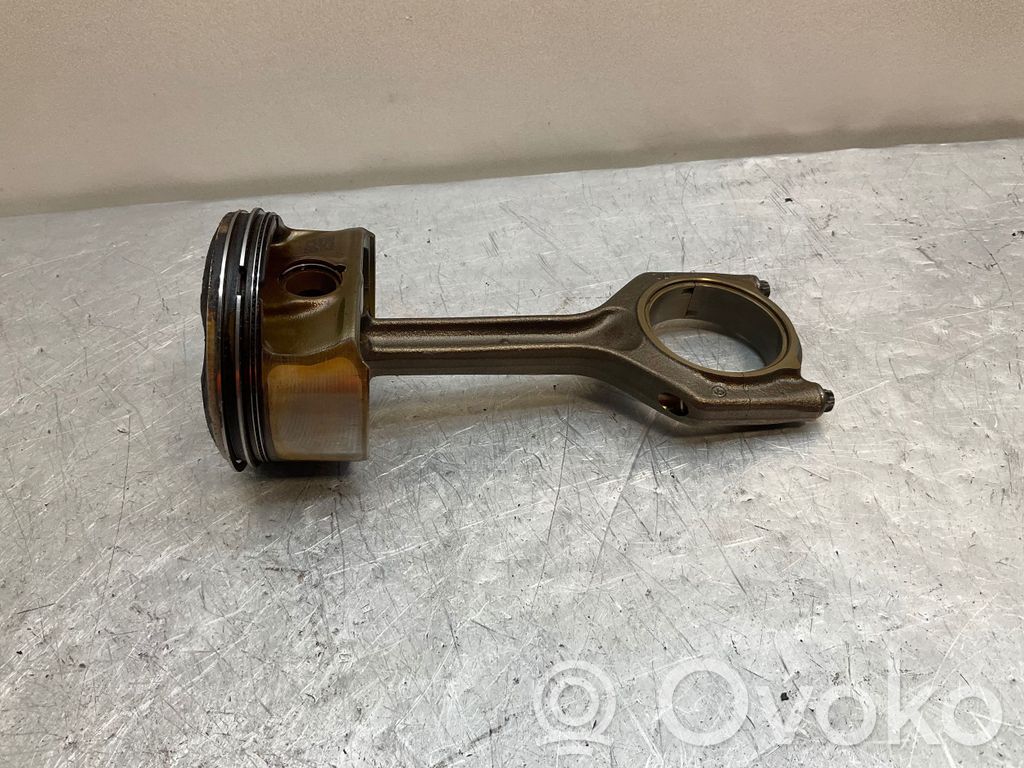 BMW 3 E92 E93 Piston with connecting rod 