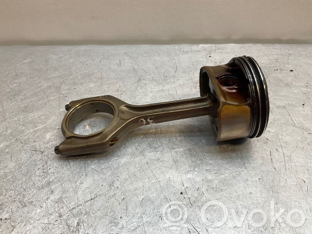BMW 3 E92 E93 Piston with connecting rod 