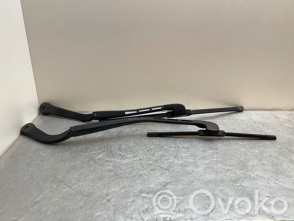 Headlight wiper blade set   7171641,7171639