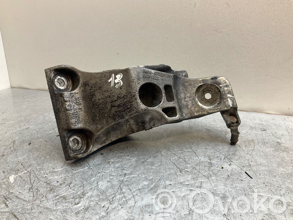 Engine mounting bracket   6776678