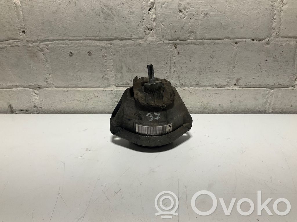 Moottorin kiinnikekorvake   6762608