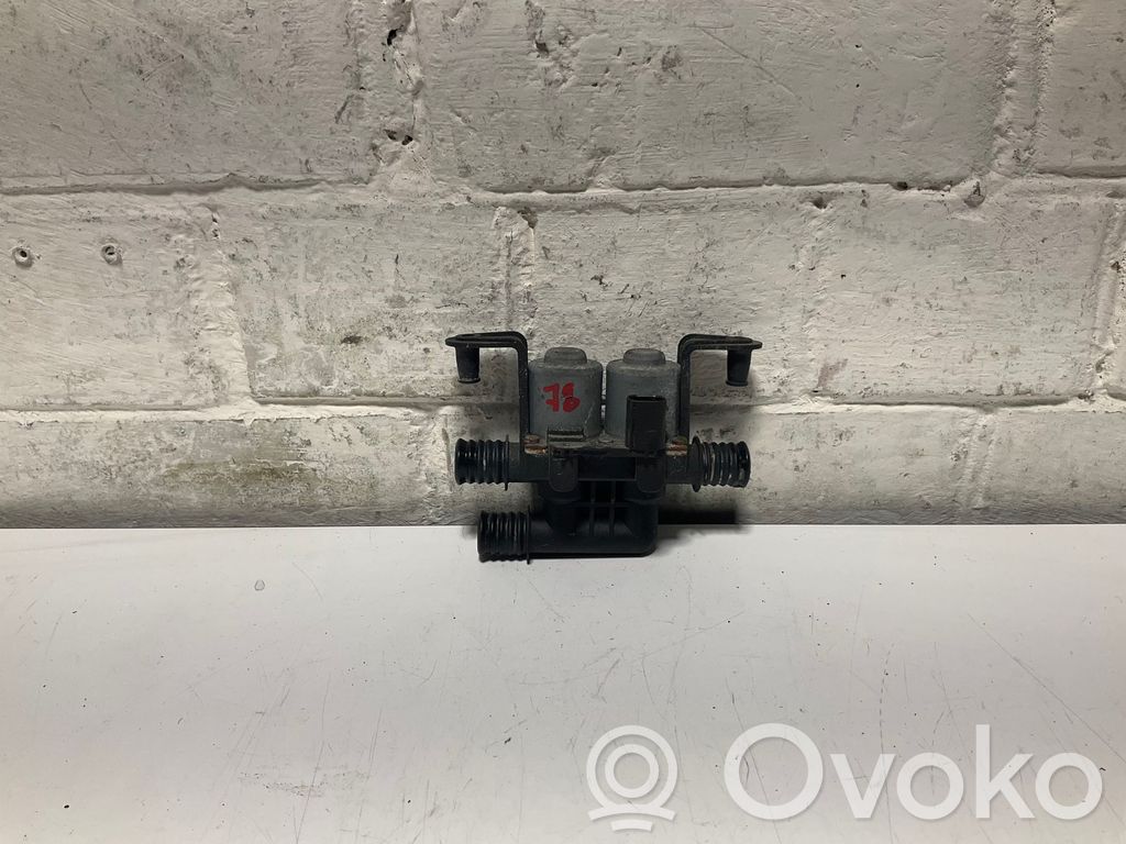 BMW 5 E60 E61 Válvula de control del calentador del refrigerante 