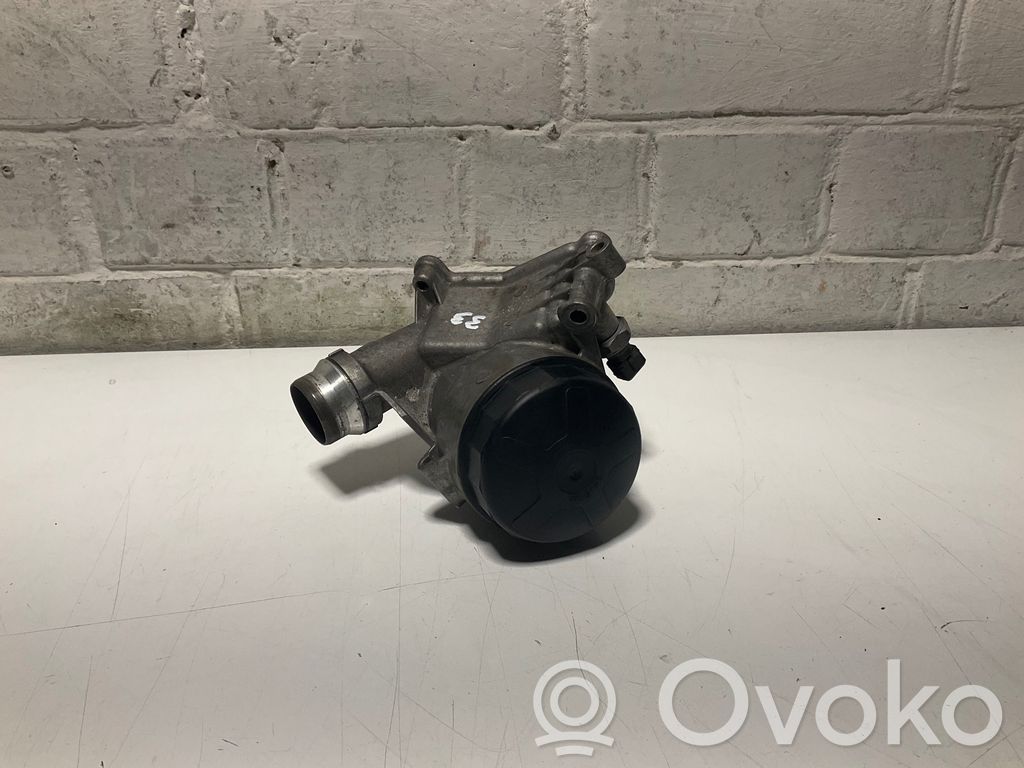 BMW 3 E92 E93 Öljynsuodattimen kannake 