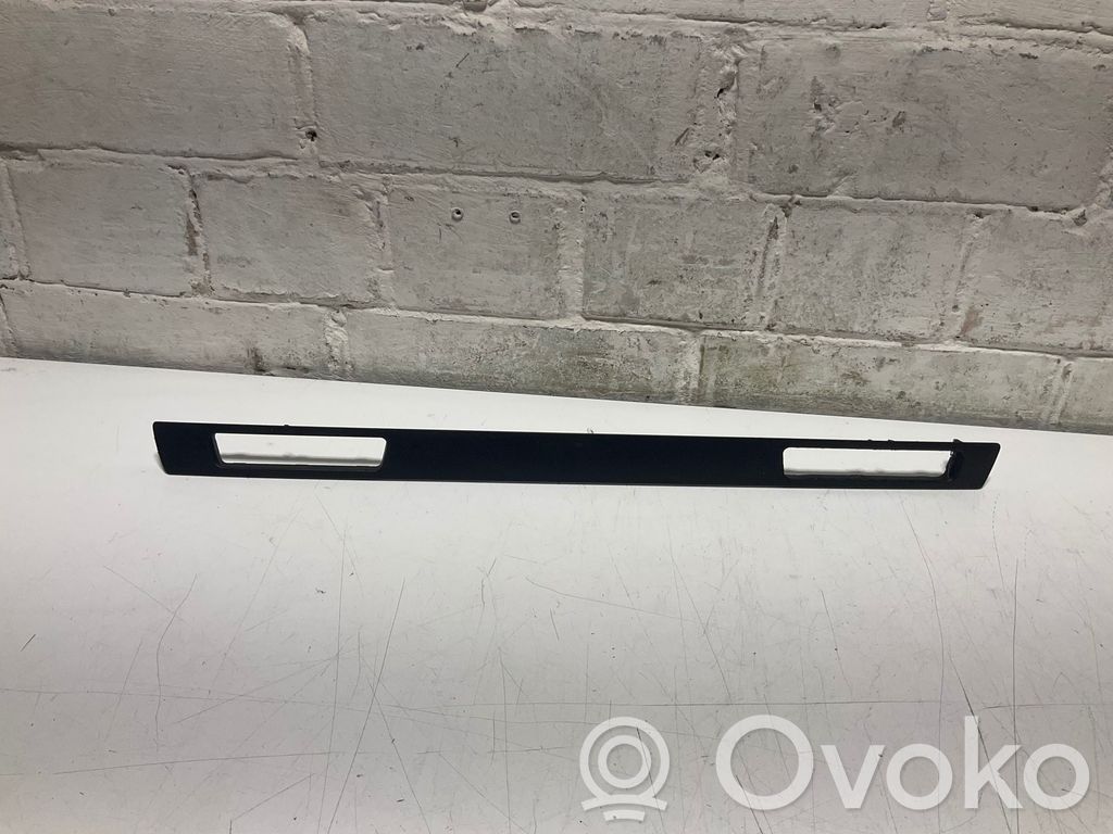 BMW 3 E92 E93 Kita panelės detalė 
