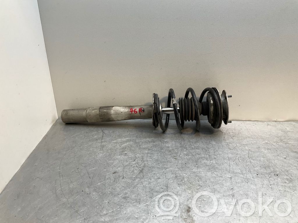 BMW 5 E60 E61 Etuiskunvaimennin kierrejousella 