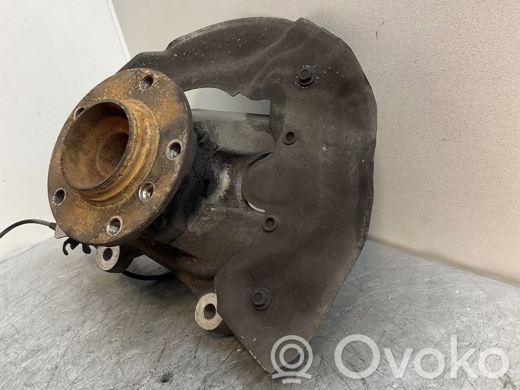BMW 6 E63 E64 Front wheel hub spindle knuckle 