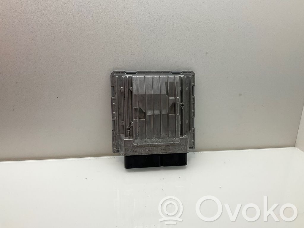 BMW 5 E60 E61 Engine control unit/module 