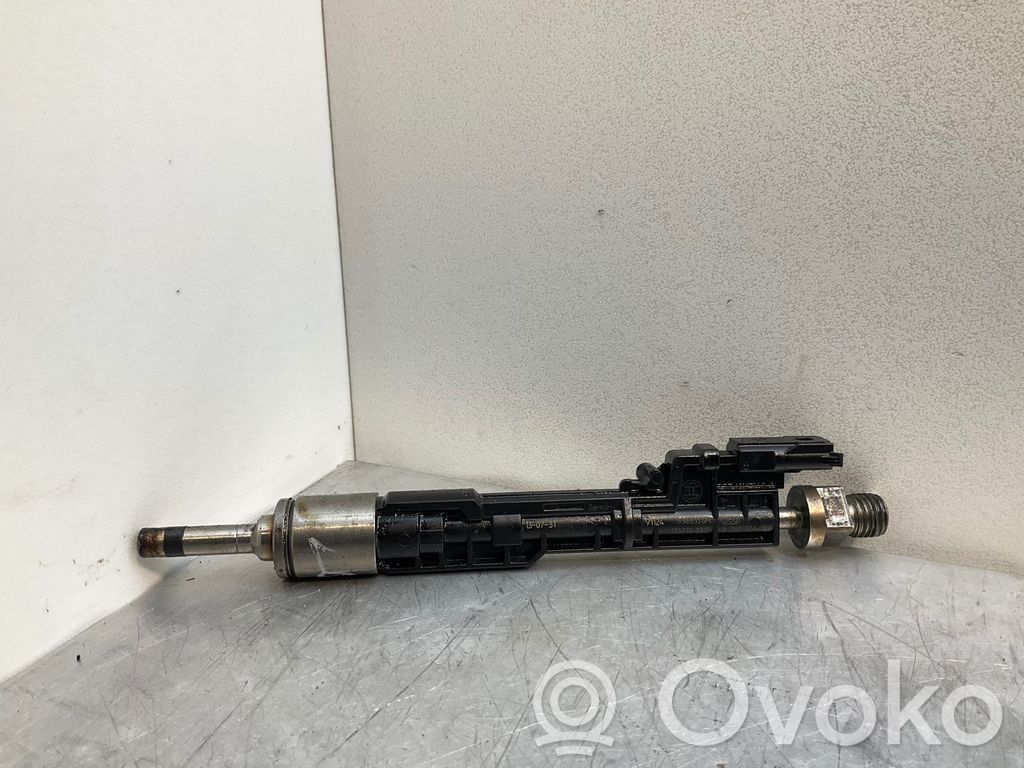 BMW 7 F01 F02 F03 F04 Polttoainesuutin 