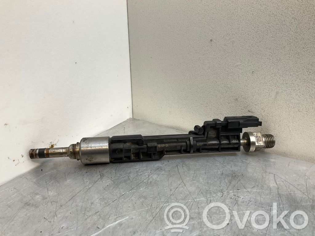 BMW 7 F01 F02 F03 F04 Polttoainesuutin 