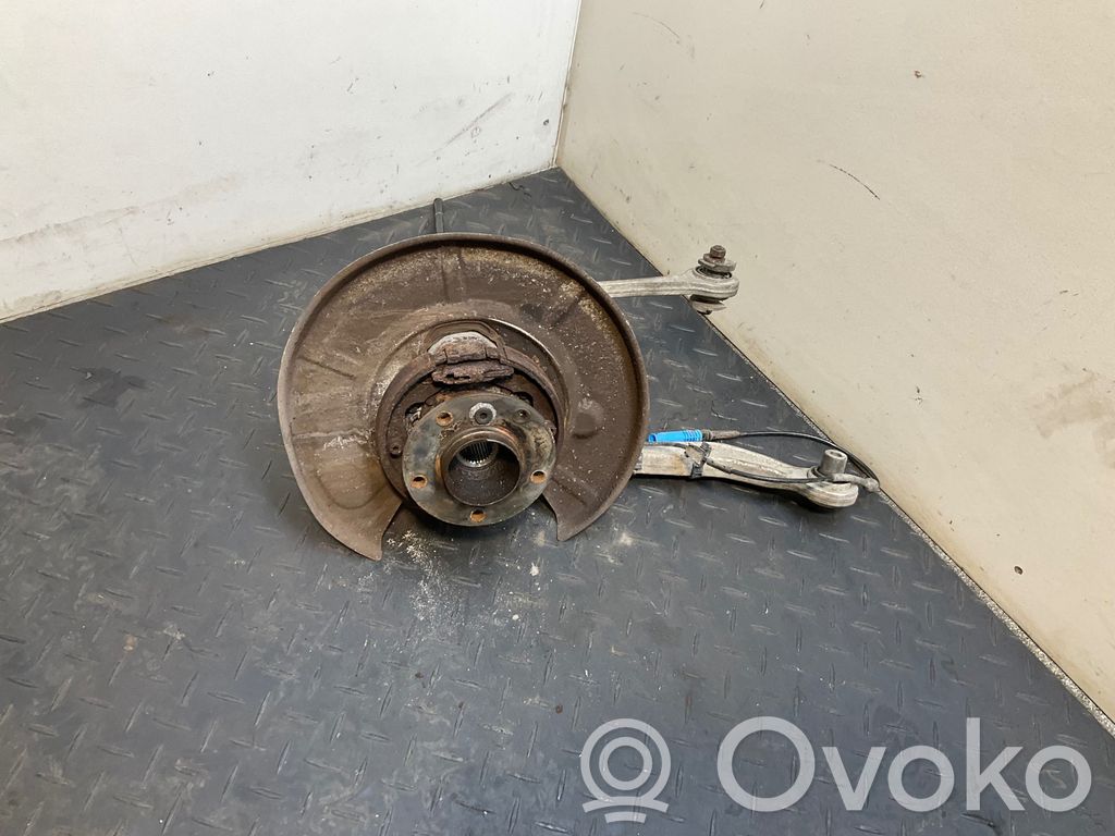 BMW 5 E60 E61 Rear wheel hub spindle/knuckle 