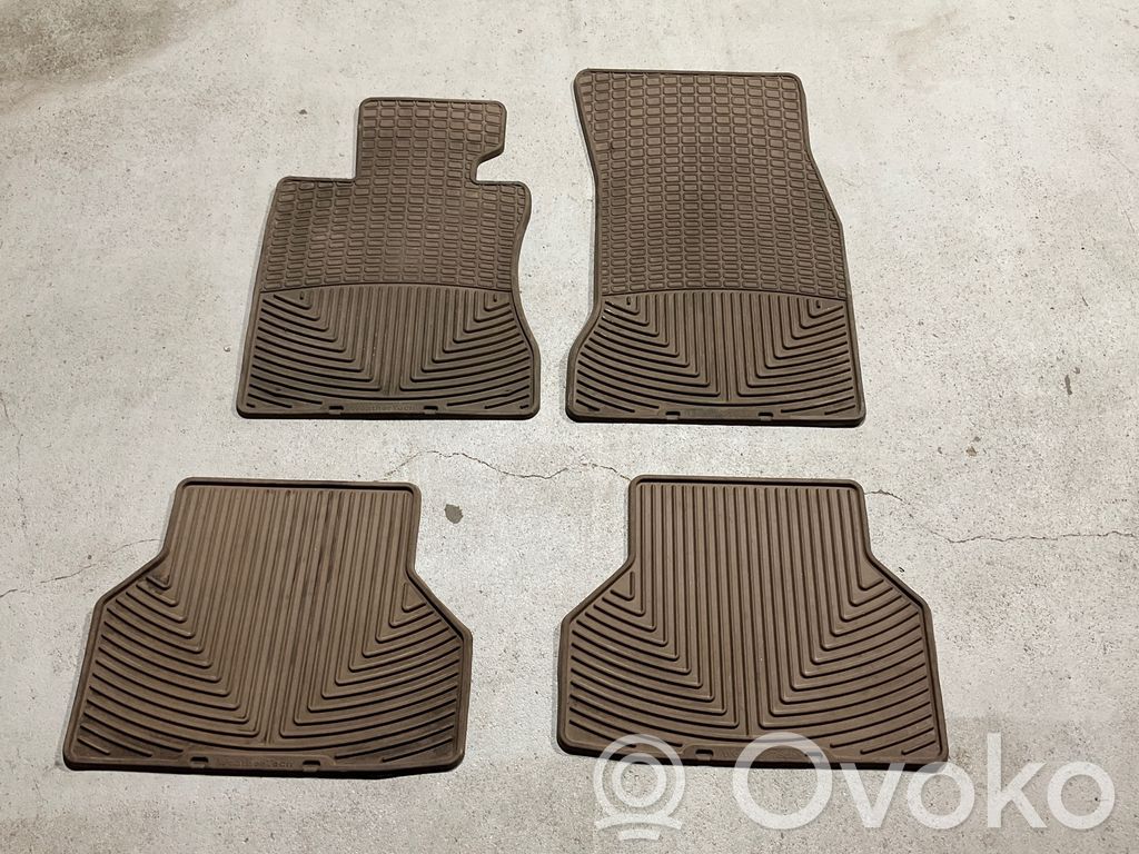Car floor mat set