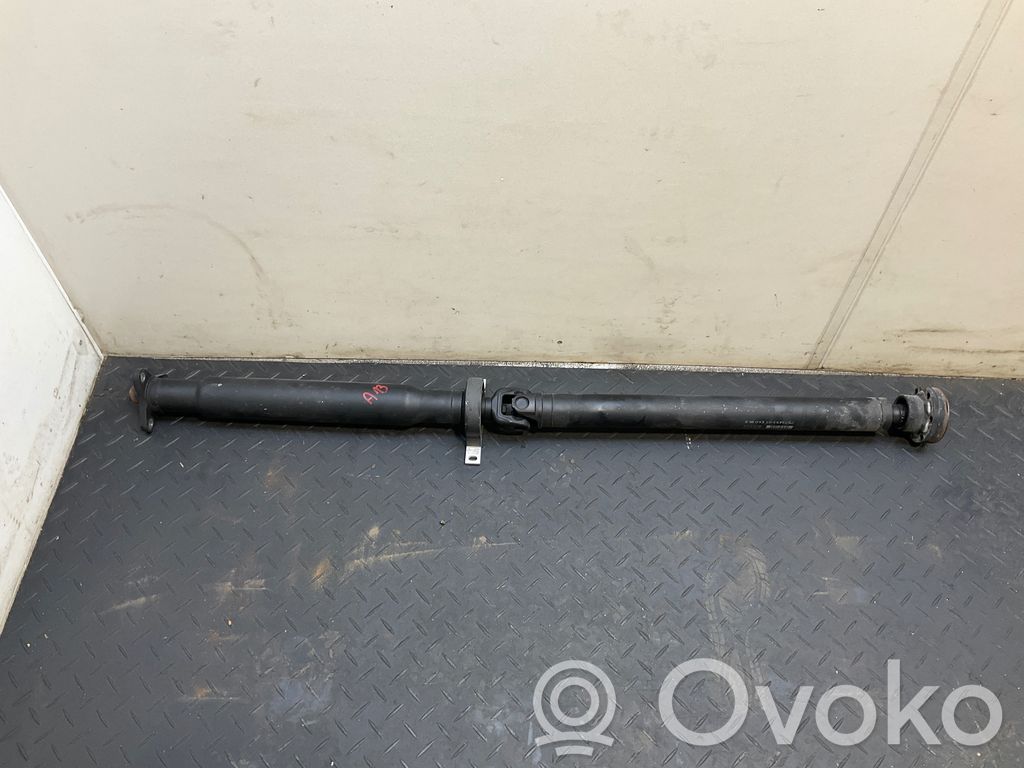 BMW 5 E60 E61 Kardanas komplekte 