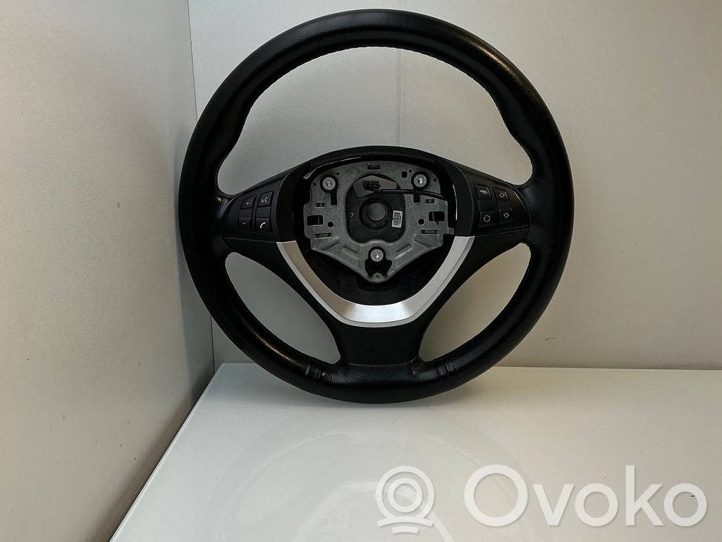 Ohjauspyörä   6789973,244543810,3385E701