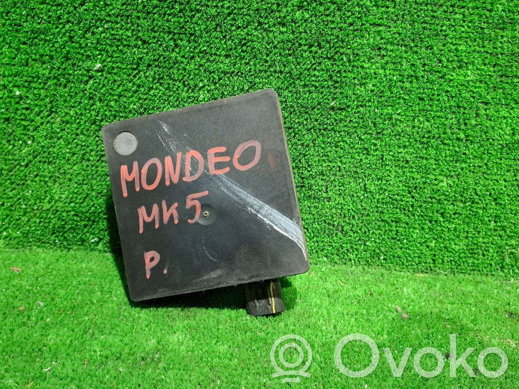 Sensor de radar Distronic   DS7T14C689EC