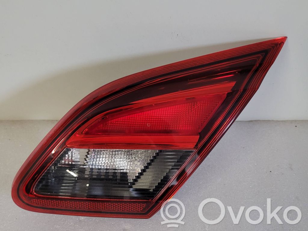 Opel Corsa E Lampă spate în caroserie 
