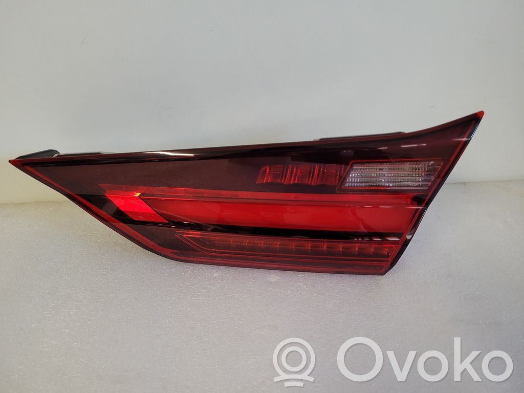 BMW 1 F40 Lampy tylnej klapy bagażnika 