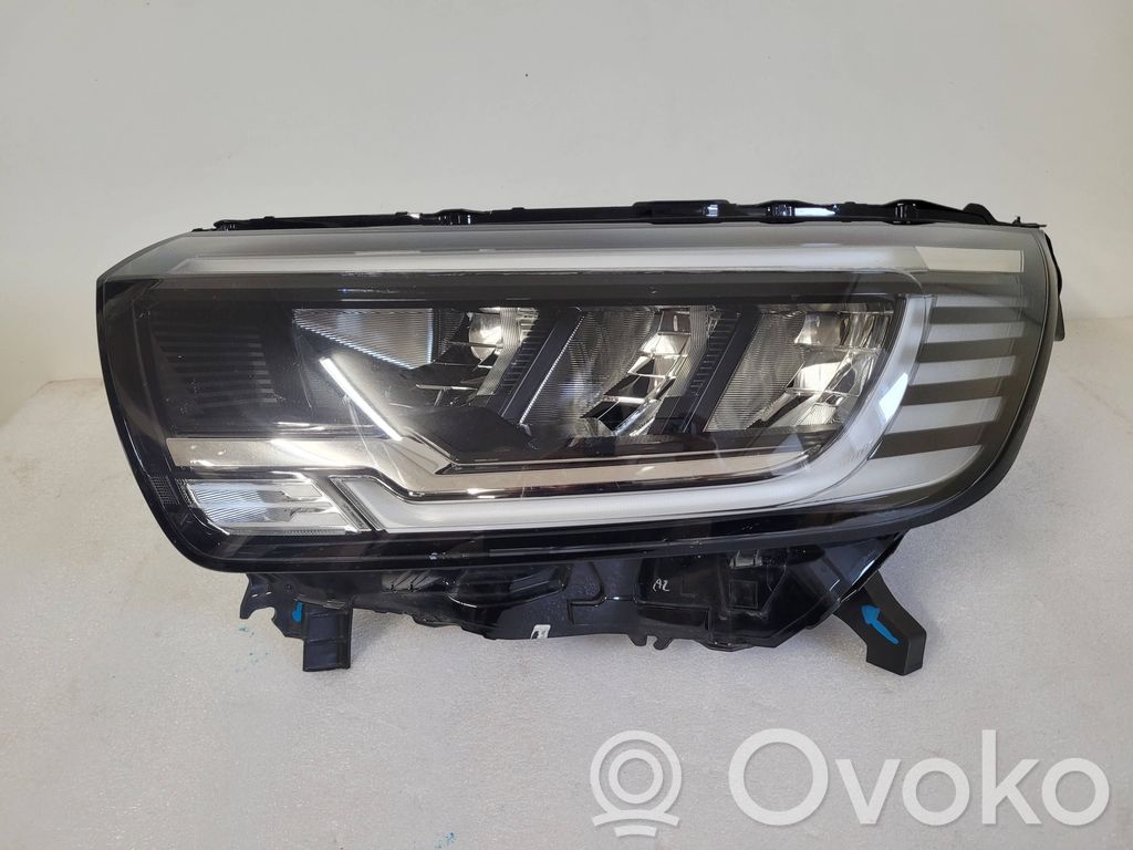 Lampa przednia   260608525R