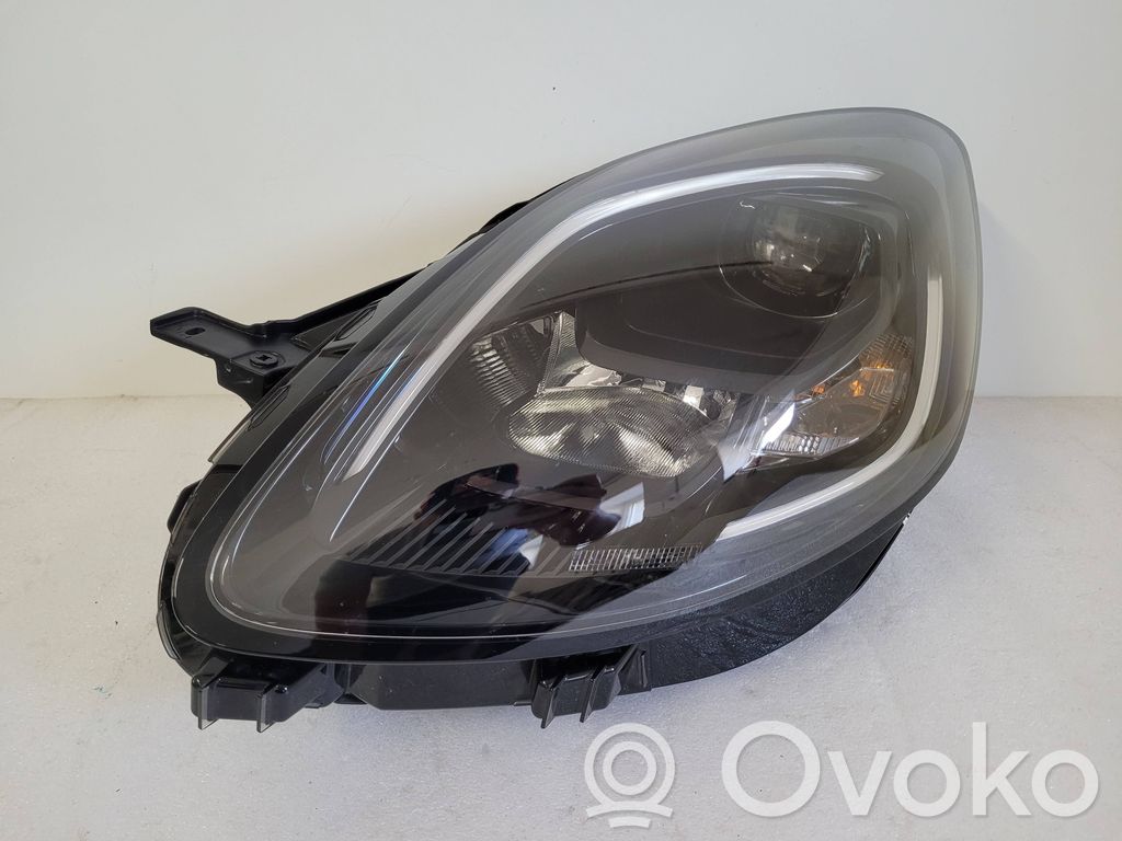 Ford Puma Lampa przednia 