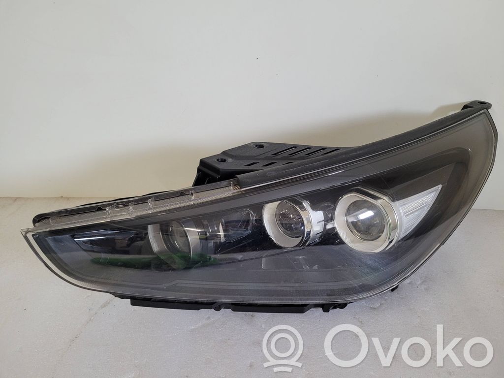 Hyundai i30 Scheinwerfer 