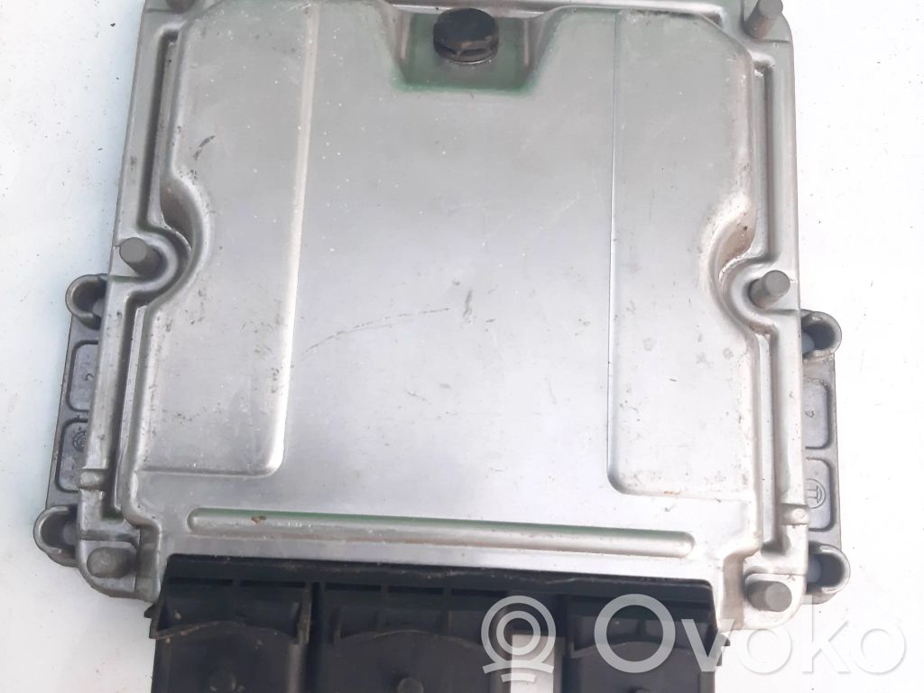 Unidad de control/módulo del motor   9644721080,121630814,0281010808