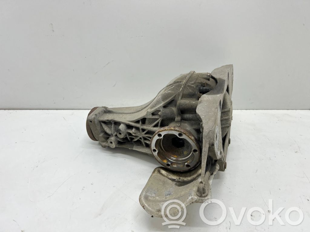 Audi A7 S7 4G Galinis reduktorius 