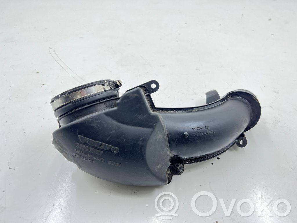 Volvo V40 Įsiurbimo rezonatorius 