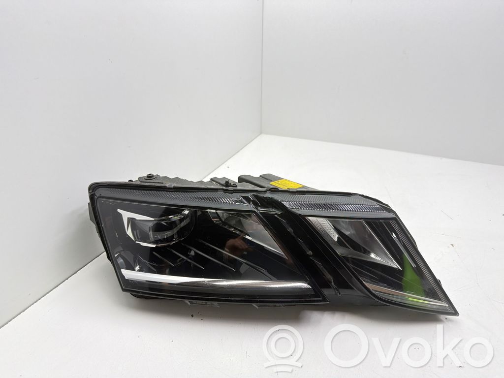 Skoda Octavia Mk3 (5E) Lampa przednia 