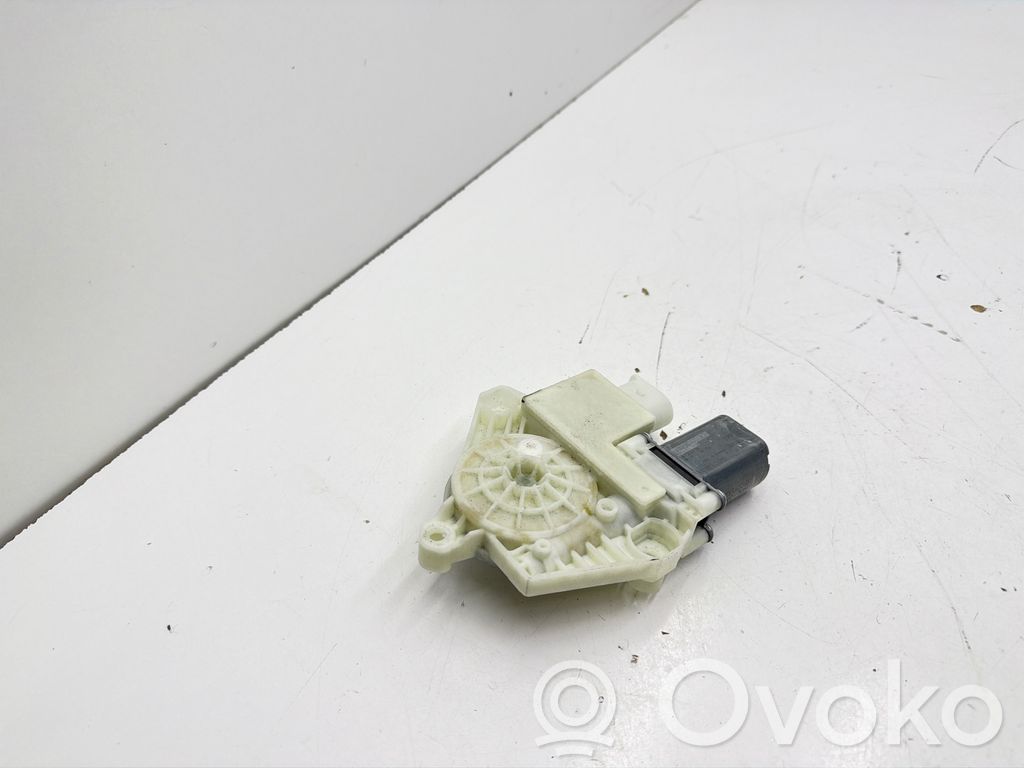 BMW 5 G30 G31 G38 Silnik regulatora szyby drzwi przednich 