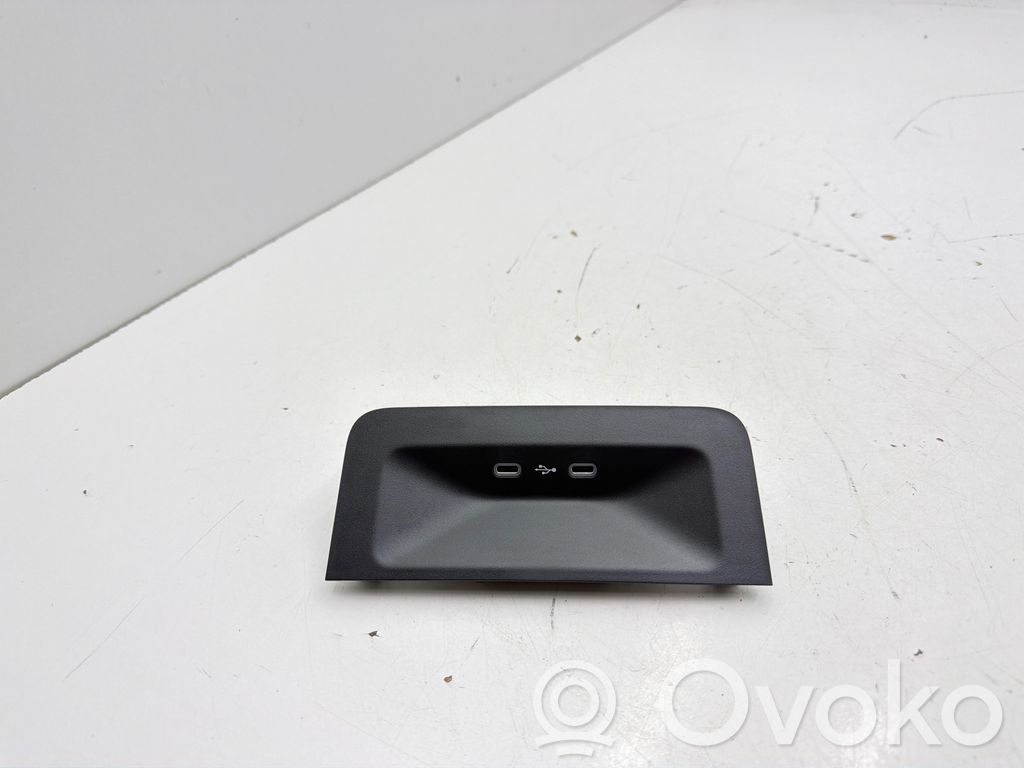 Skoda Elroq USB-pistokeliitin 