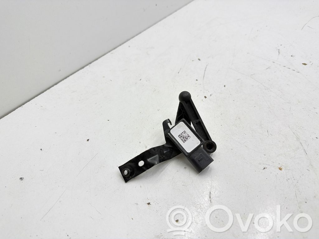 Audi A3 8Y Rear air suspension level height sensor 