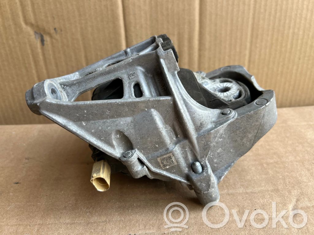 Audi A4 S4 B9 Engine mount bracket 