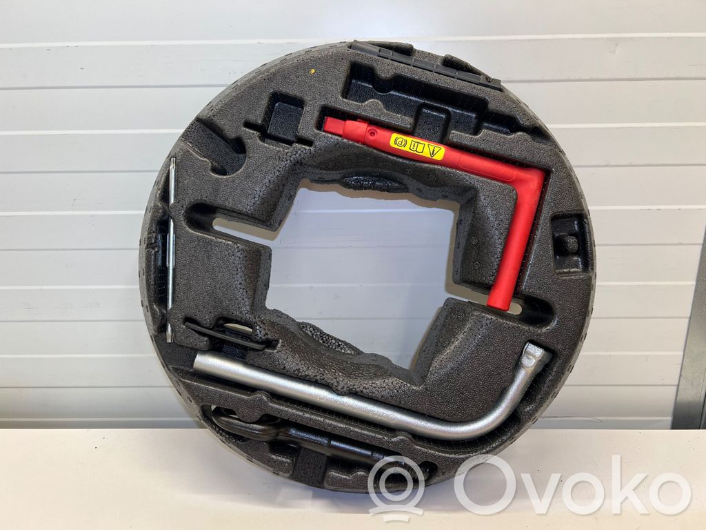 Audi S5 F5 Tool box 