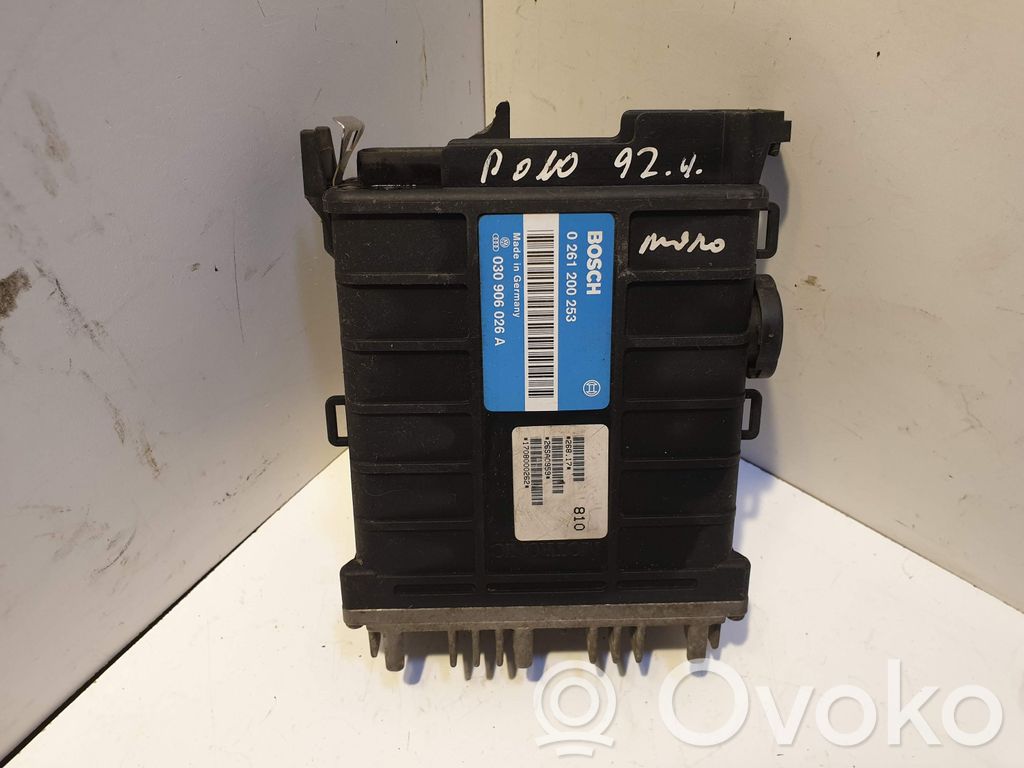 Volkswagen Polo II 86C 2F Engine control unit/module 
