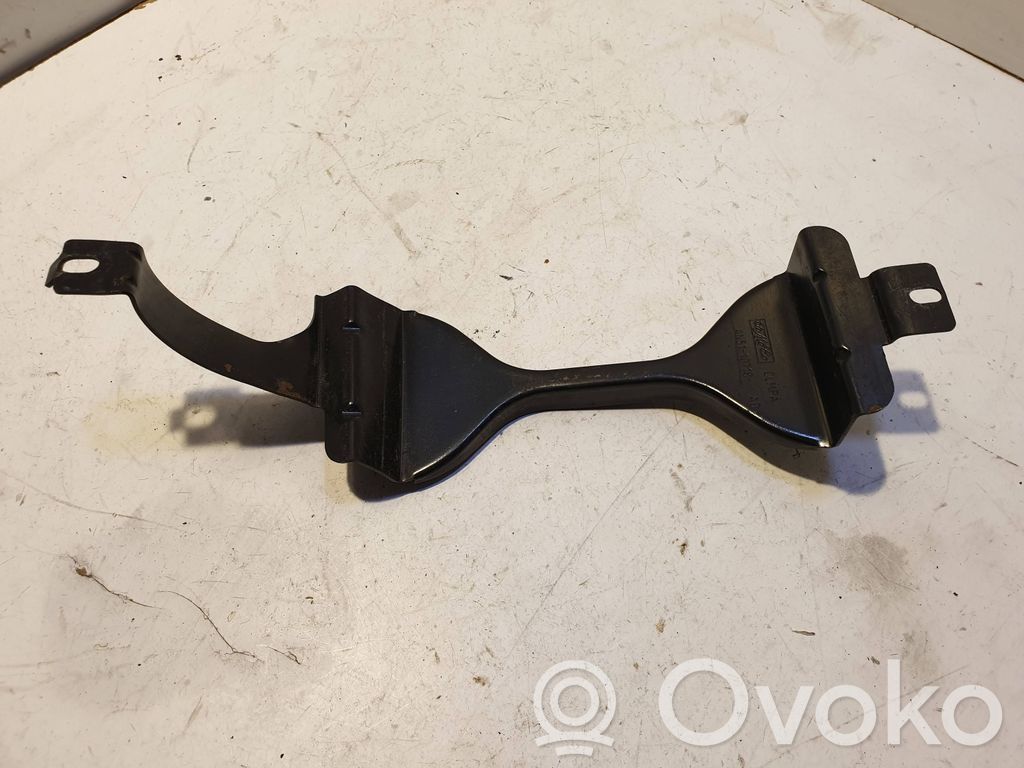 Volvo V50 Akun kiinnike 