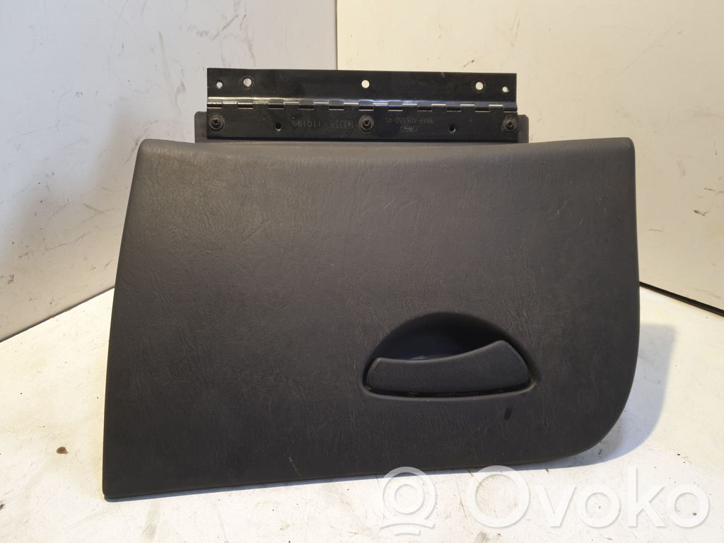 Ford Focus Glove box lid/cover 