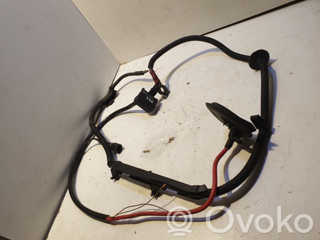 Audi A4 S4 B6 8E 8H Cable positivo (batería) 
