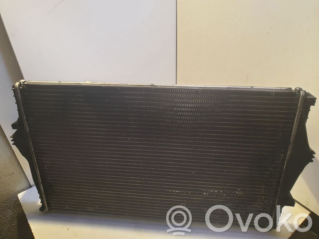 Volvo V70 Interkūlerio radiatorius 
