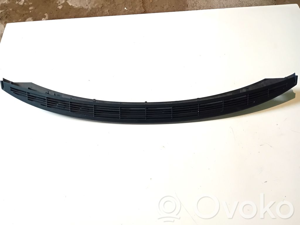 Trim molding   5146705834708,14121810