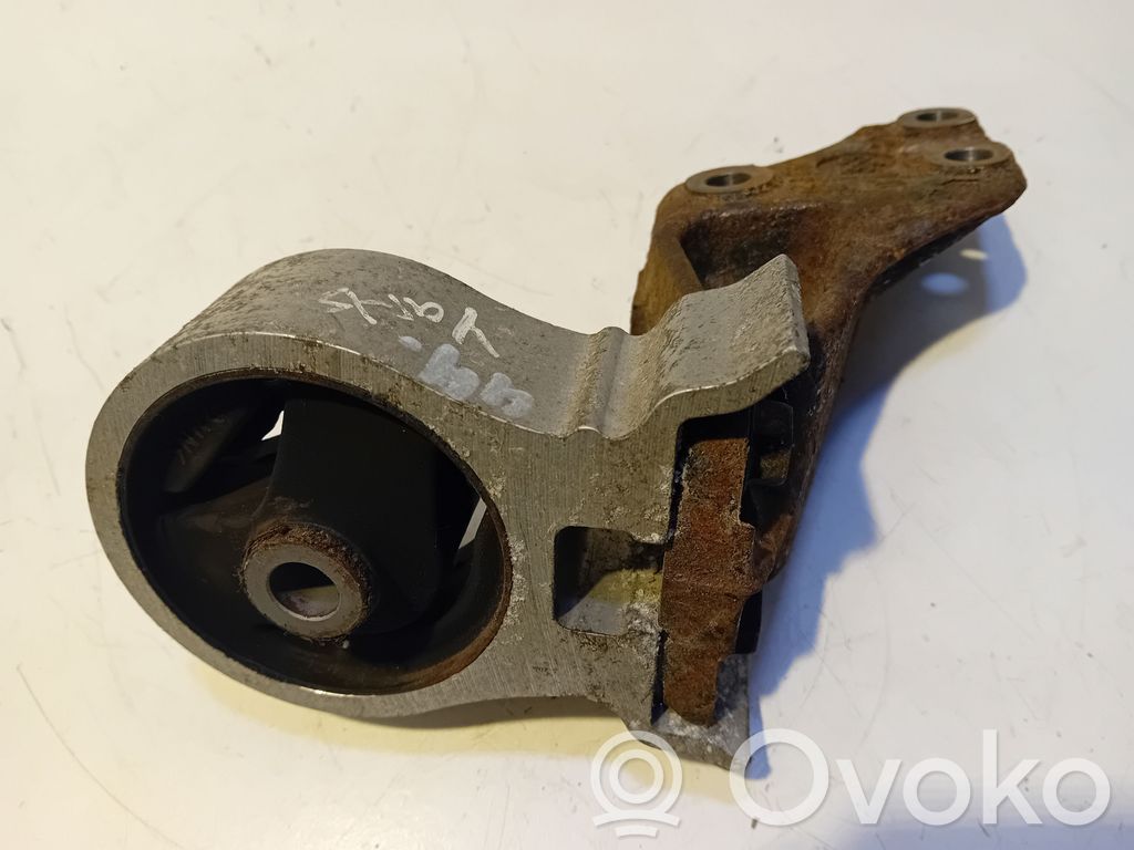 Toyota Yaris Engine mount bracket 