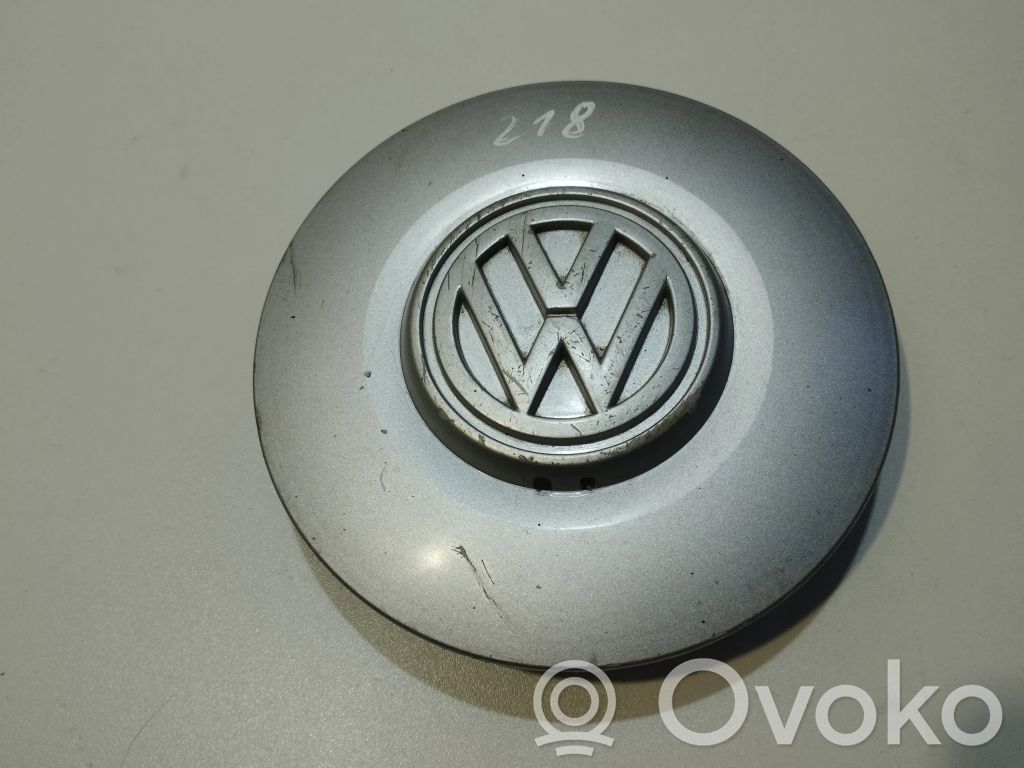 Volkswagen Golf III Alkuperäinen pölykapseli 