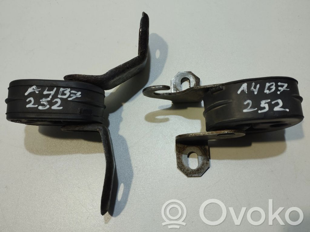 Audi A4 S4 B7 8E 8H Mocowanie / Uchwyt tłumika 