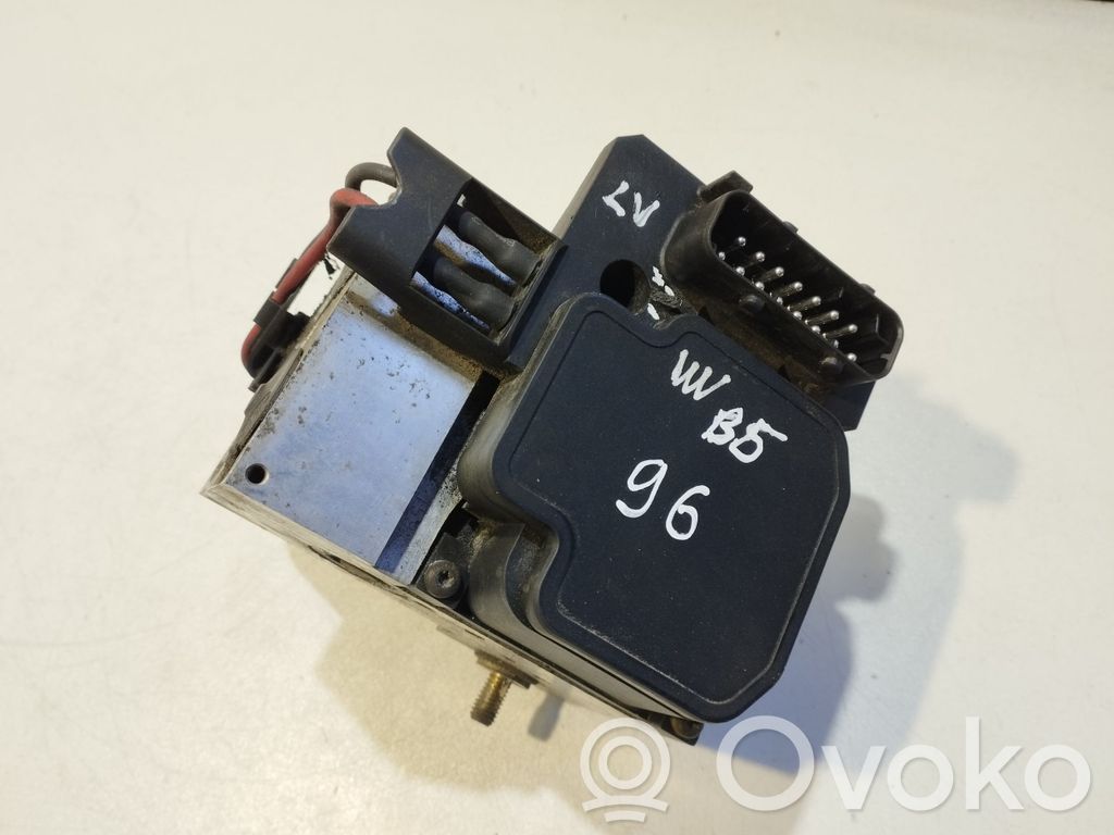Volkswagen PASSAT B5 ABS bloks 