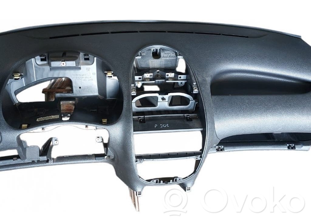 Peugeot 206 Dashboard 