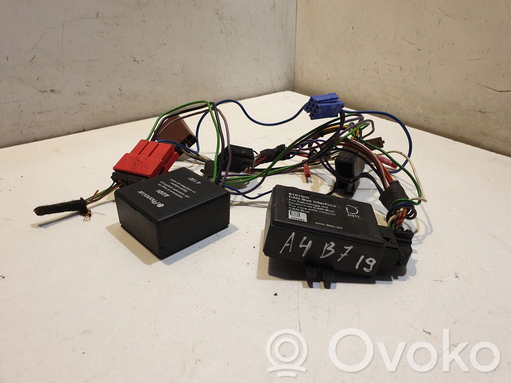 Audi A4 S4 B7 8E 8H AUX in-socket connector 