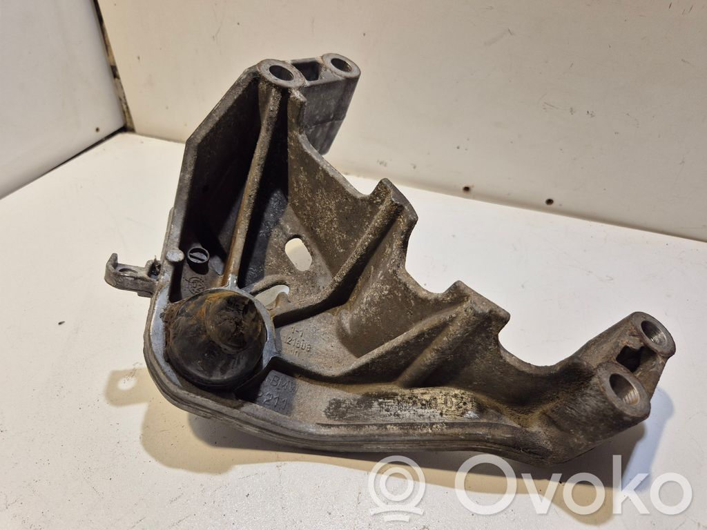 Mini One - Cooper R50 - 53 Engine mounting bracket 
