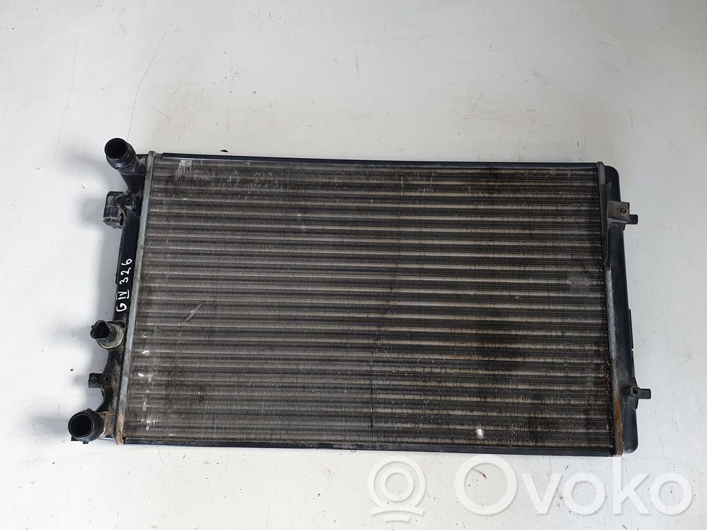 Volkswagen Golf IV Coolant radiator 