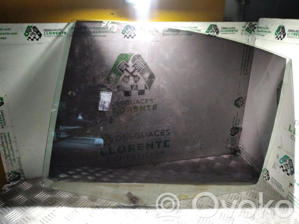 BMW 3 E46 Vidrio lateral trasero 